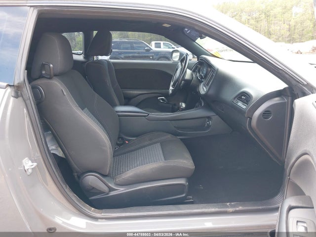 Dodge Challenger Sxt