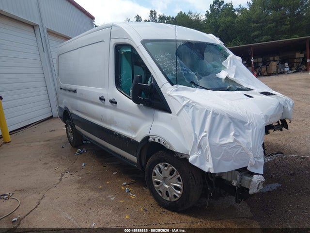 Salvage Ford Transit Image