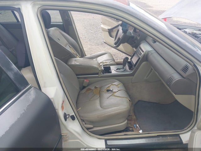 INFINITI G35 Luxury Leather