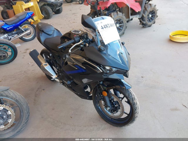 Salvage Kawasaki Ex500 Image