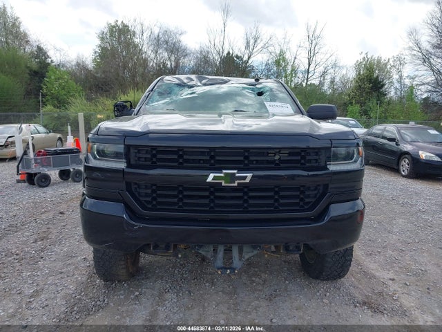 Chevrolet Silverado 1500 Custom