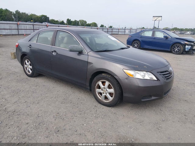 Salvage Toyota Camry Image