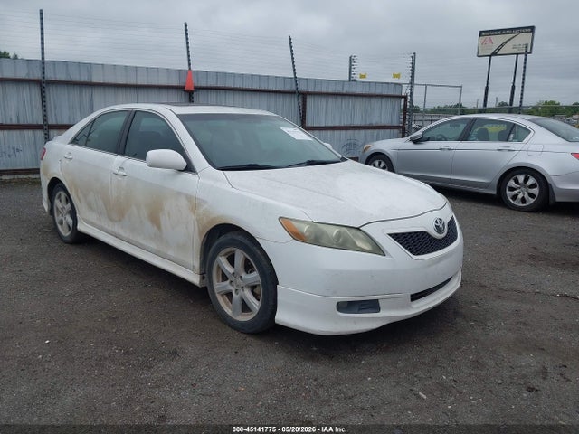 Salvage Toyota Camry Image