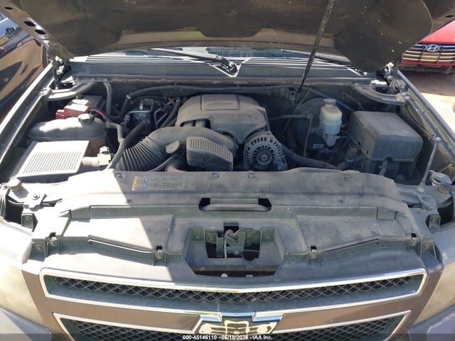 Chevrolet Suburban 1500 Ls