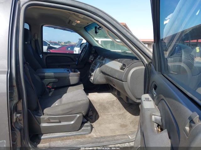 Chevrolet Suburban 1500 Ls