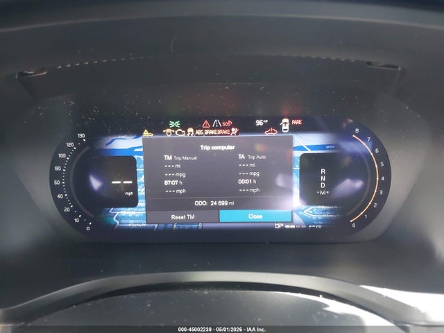 Volvo S60 B5 Plus Dark Theme