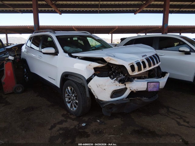 Salvage Jeep Cherokee Image