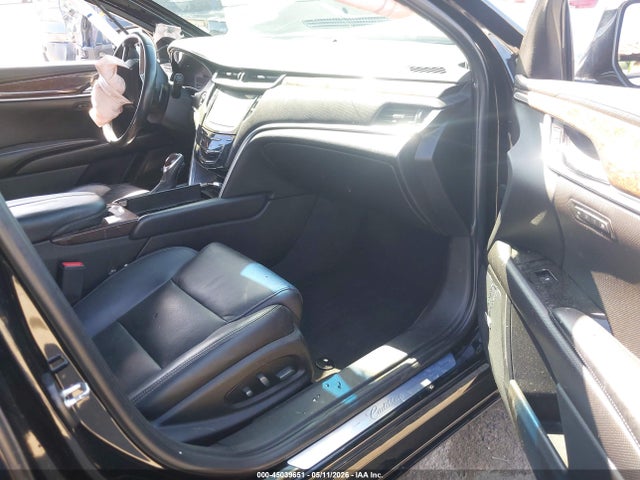 Cadillac XTS Luxury Collection