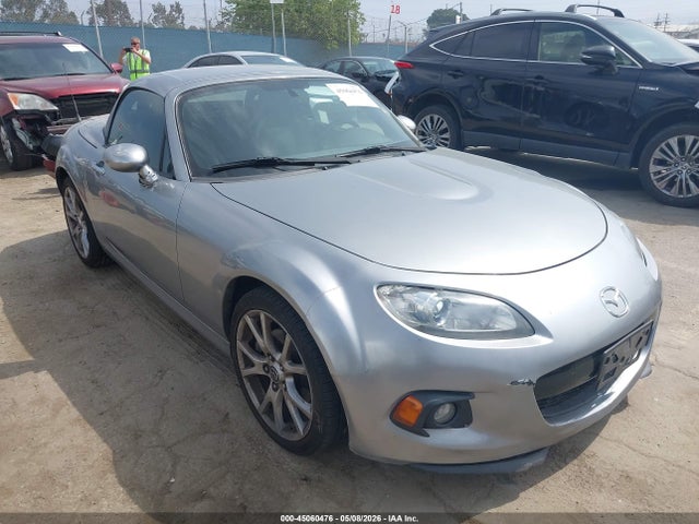 Salvage Mazda MX-5 Miata Image
