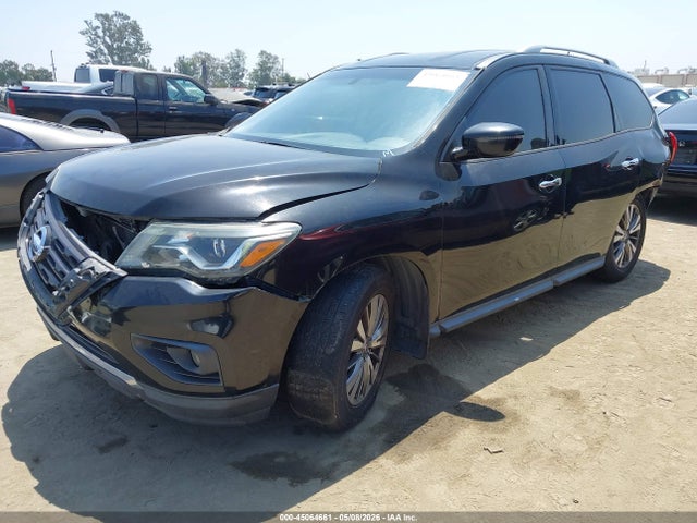 Nissan Pathfinder Sv