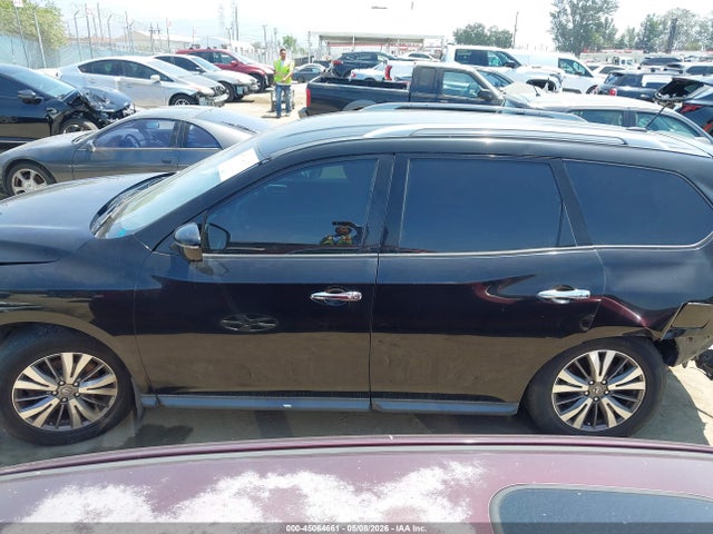 Nissan Pathfinder Sv