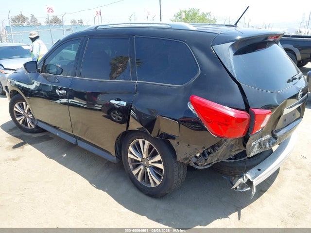 Nissan Pathfinder Sv