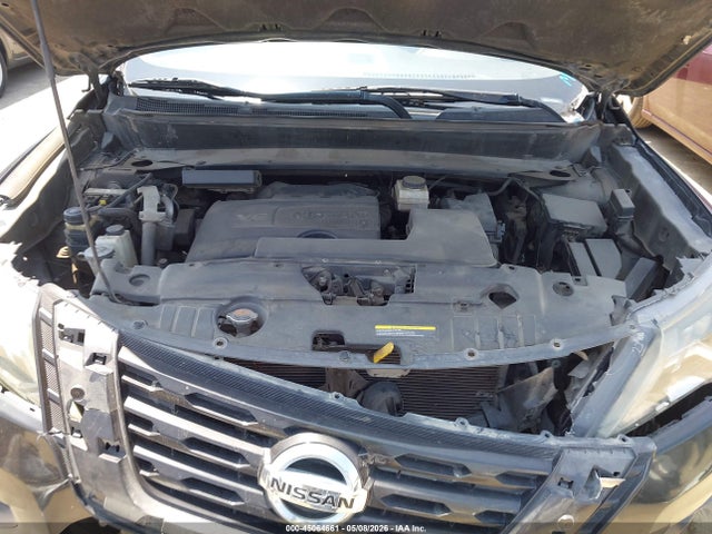 Nissan Pathfinder Sv