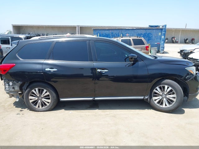 Nissan Pathfinder Sv