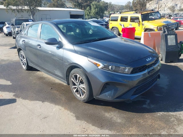 Salvage Kia Forte Image