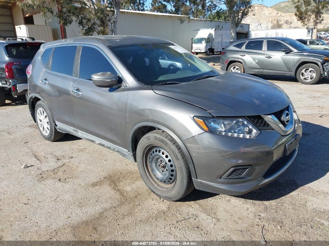 Salvage Nissan Rogue Image