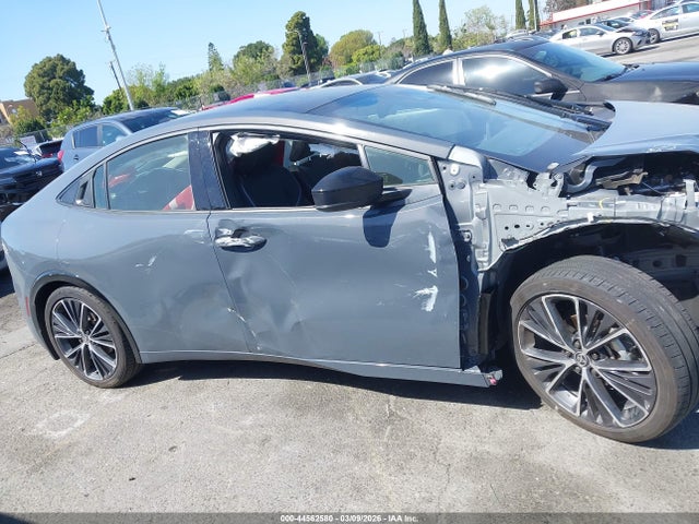 Toyota Prius Xle