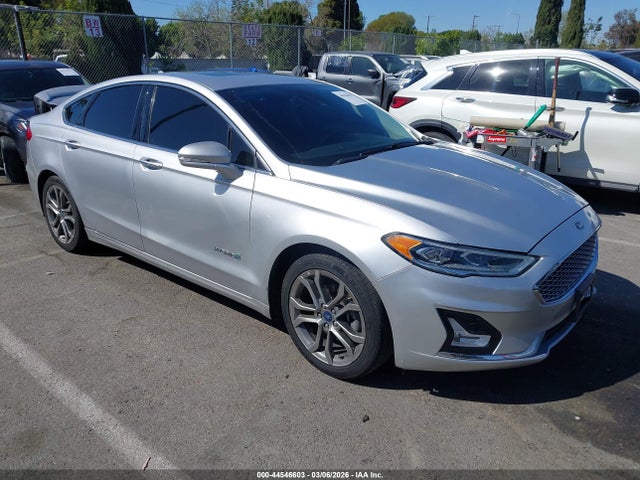 Salvage Ford Fusion Image