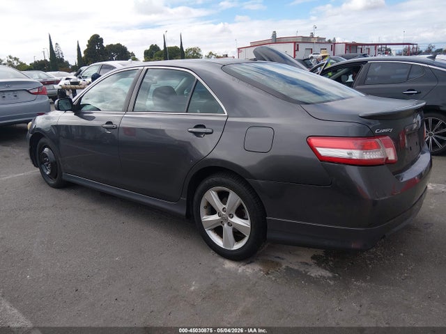 Toyota Camry Se V6