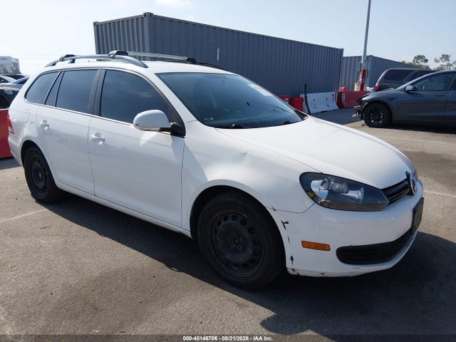 Salvage Volkswagen Jetta Image
