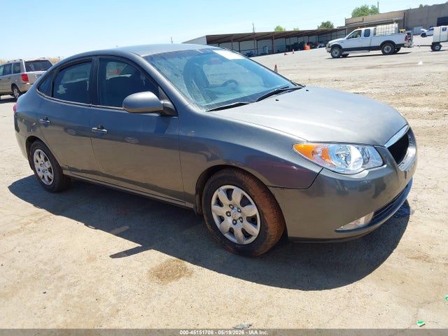 Salvage Hyundai ELANTRA Image