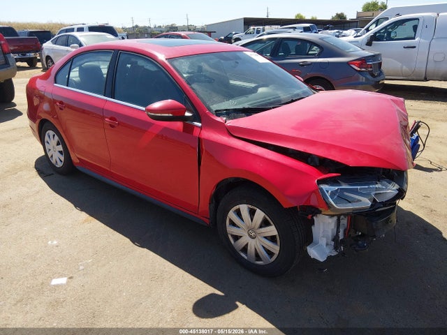 Salvage Volkswagen Jetta Image