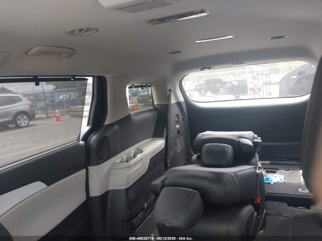Kia Carnival Ex