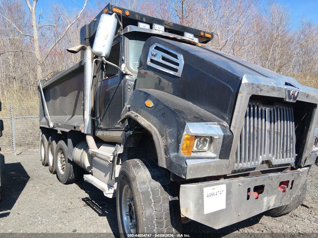 Salvage Western Star 4700 Set Forward Axle Image