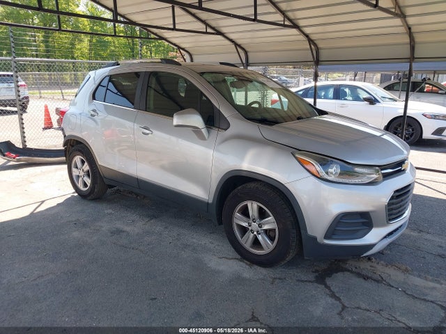 Salvage Chevrolet Trax Image
