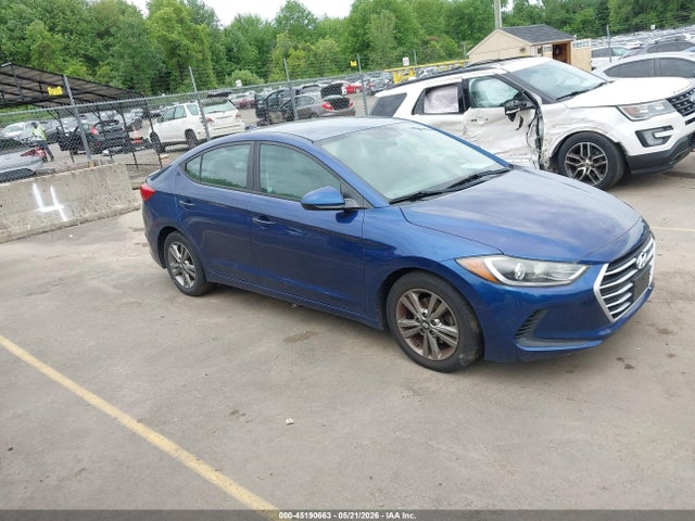 Salvage Hyundai ELANTRA Image