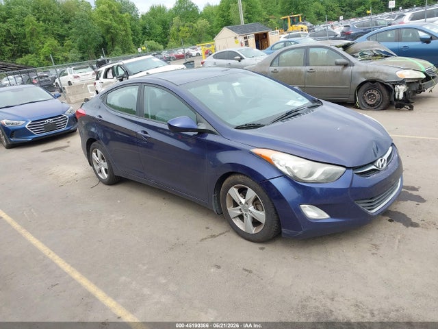 Salvage Hyundai ELANTRA Image