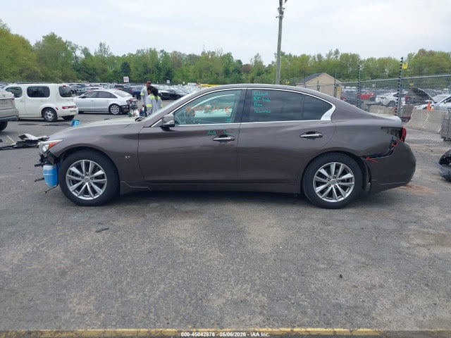 INFINITI Q50 Premium