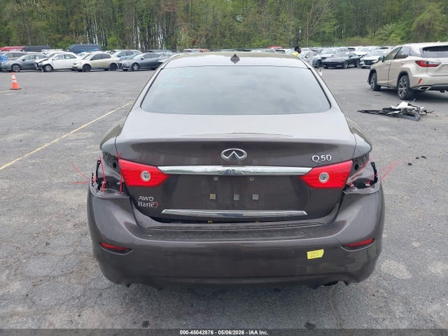 INFINITI Q50 Premium