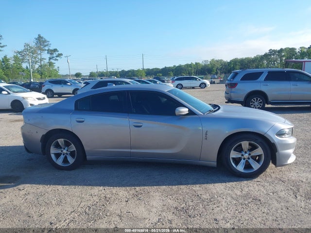 Dodge Charger Sxt