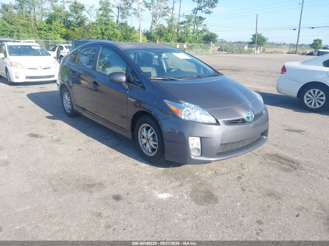 Salvage Toyota Prius Image