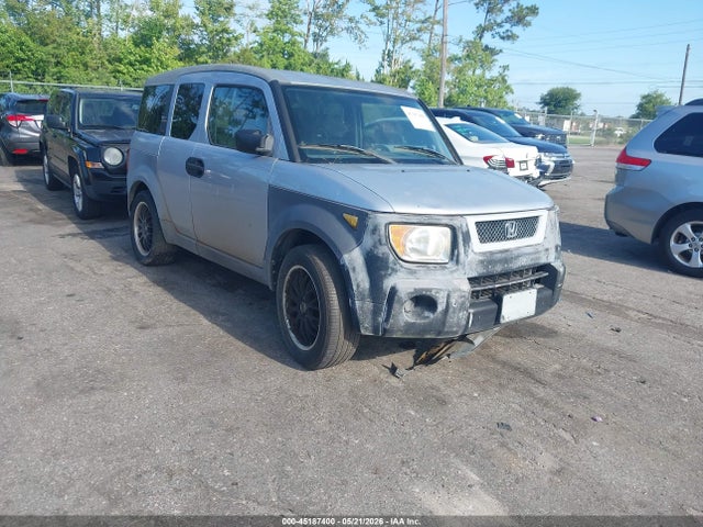 Salvage Honda Element Image