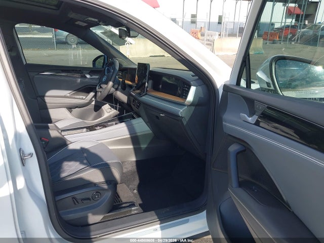 Volkswagen Tiguan 2.0t Sel R-line