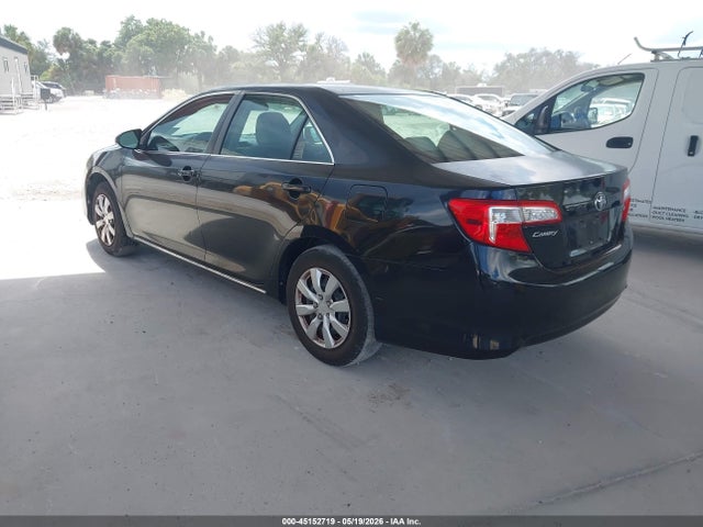 Toyota Camry Le