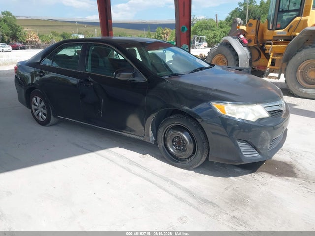 Salvage Toyota Camry Image