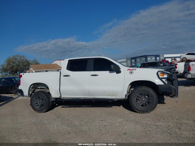 Chevrolet Silverado 1500 4wd  Short Bed Custom Trail Boss