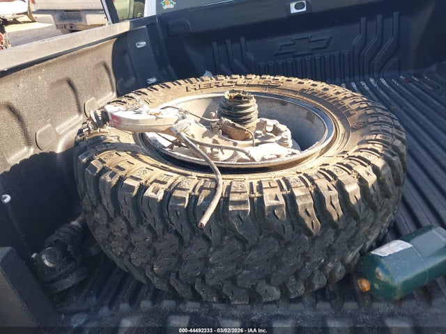 Chevrolet Silverado 1500 4wd  Short Bed Custom Trail Boss
