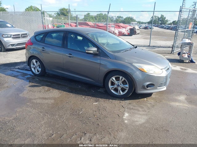 Salvage Ford Focus Image