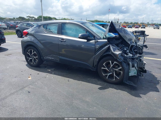 Salvage Toyota C-HR Image