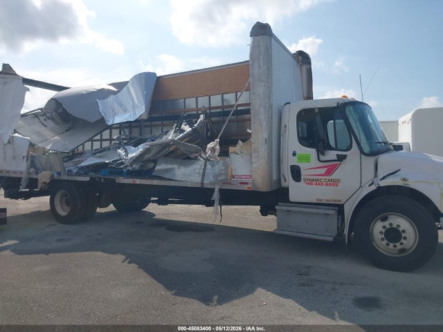 Freightliner M2 106