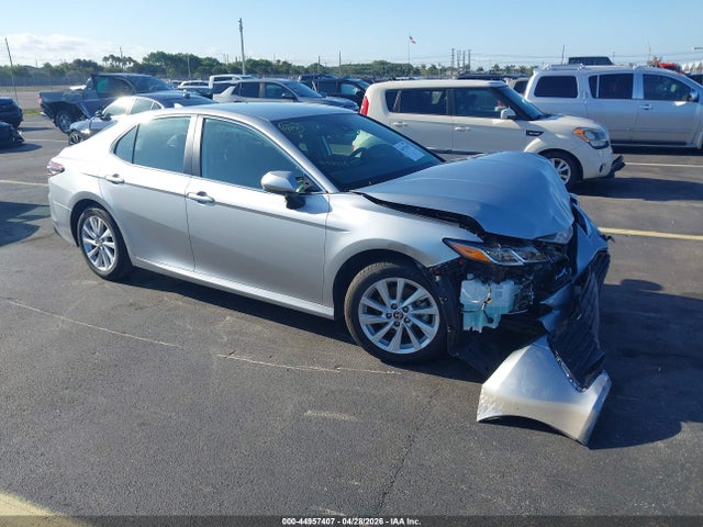 Salvage Toyota Camry Image
