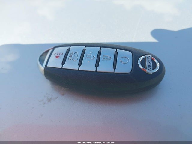 Nissan Pathfinder Sv