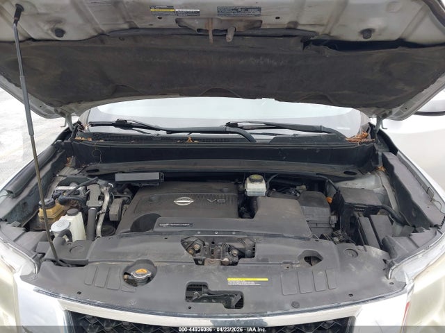 Nissan Pathfinder Sv