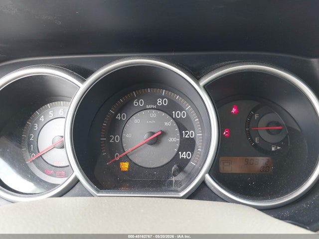 Nissan Versa 1.8s