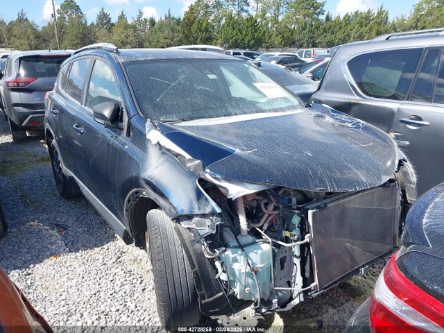 Salvage Toyota RAV4 Image