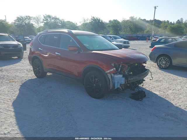 Salvage Nissan Rogue Image